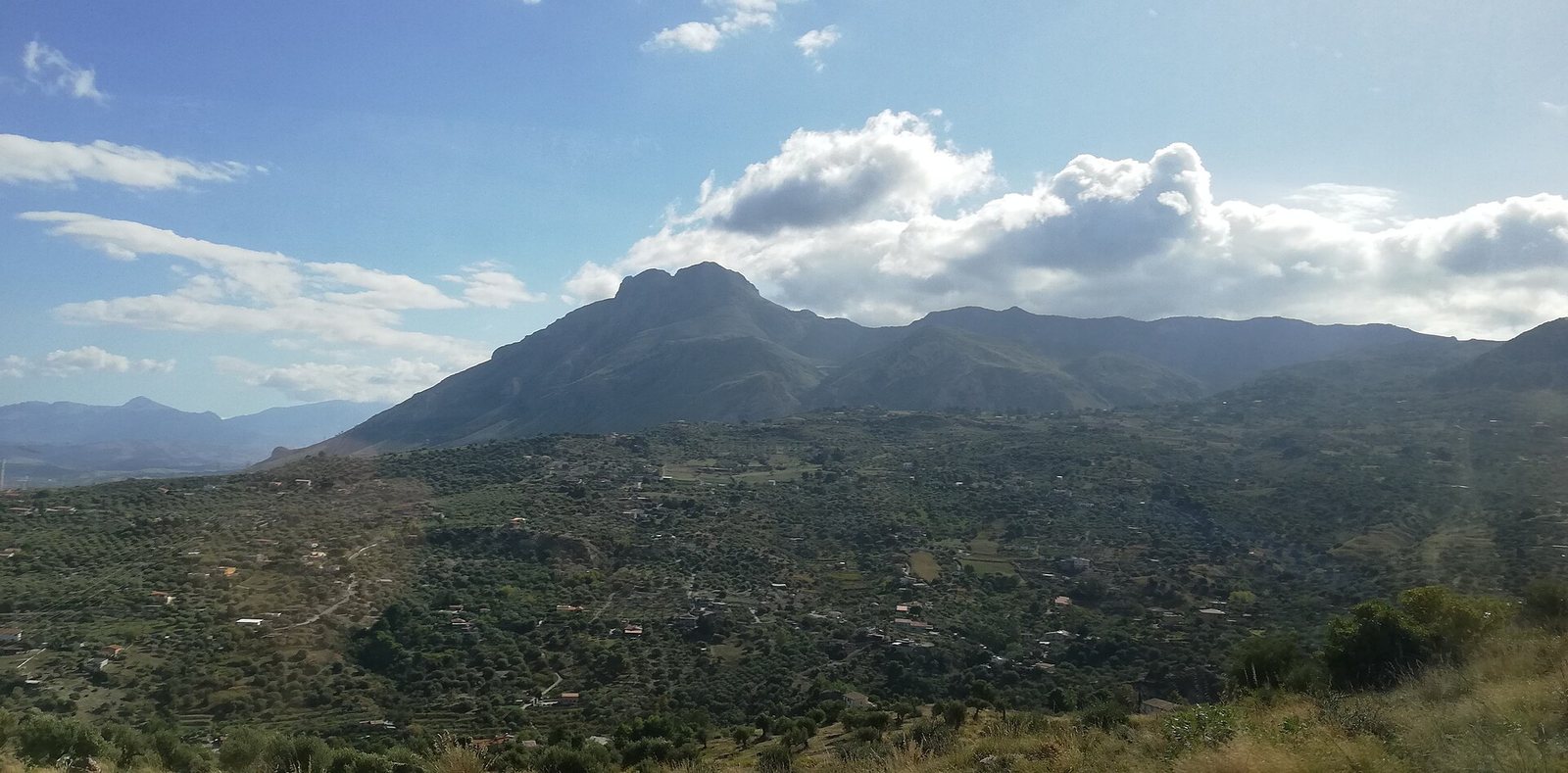 Il Monte San Calogero visto dalle colline attorno a Termini Imerese